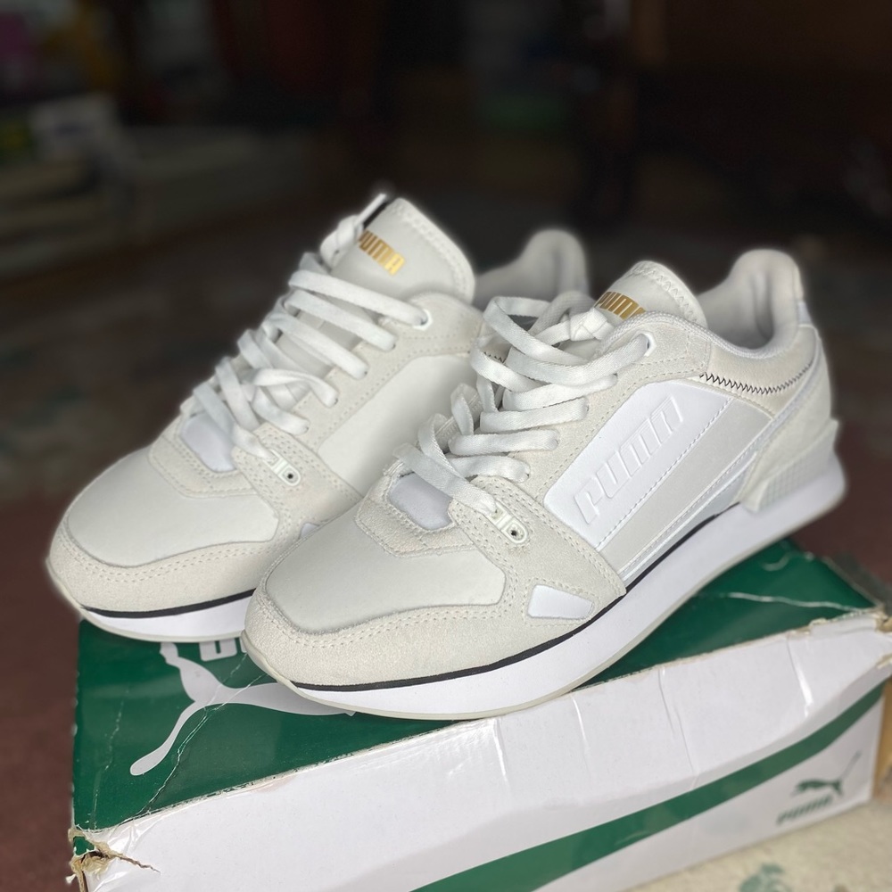 Size 8.5 Women’s Puma Mile Rider Chrome Desert